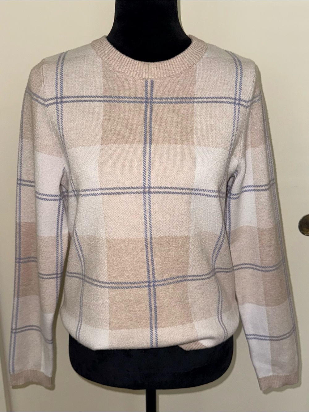 Max Studio Womens Beige/Blue Crew Neck Plaid Sweater - L